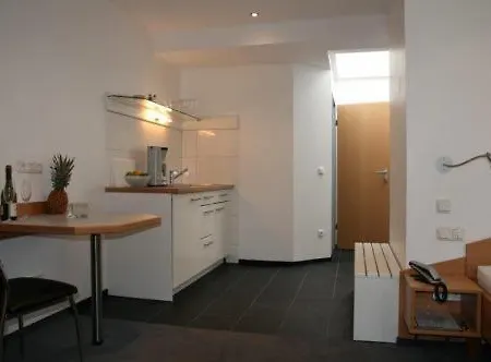 Ξενοδοχείο με διαμερίσματα Apartment-haus 3*