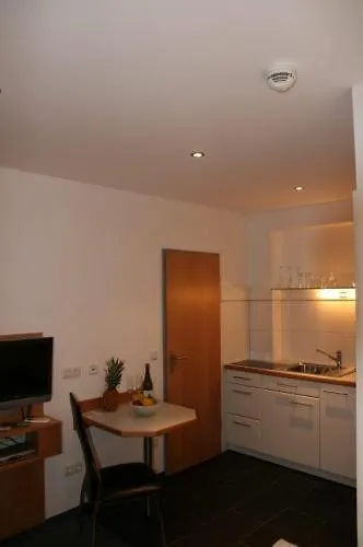 Ξενοδοχείο με διαμερίσματα Apartment-haus 3*